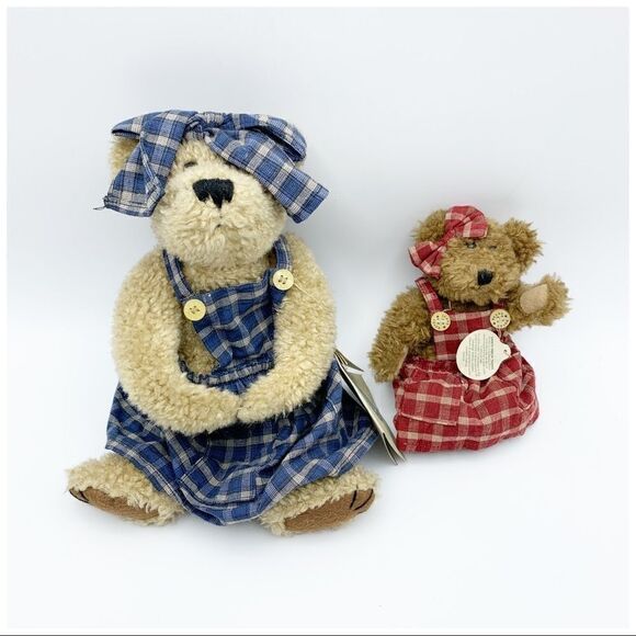 Momma McGoldberg and Cissy Boyd’s Collectible Bear - Picture 2 of 11